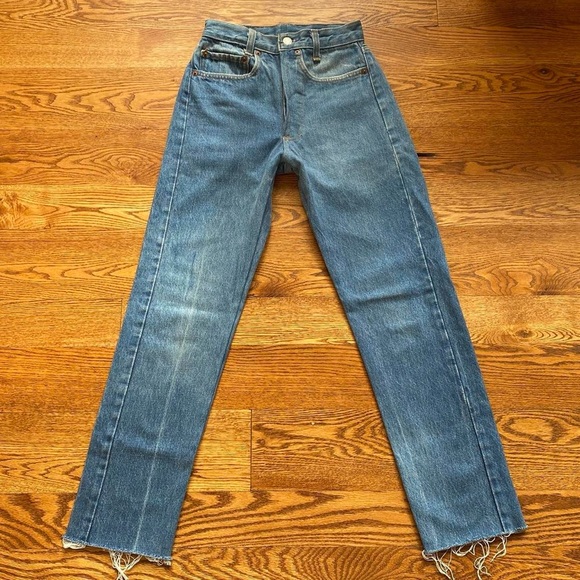 Vintage reworked Levi’s with raw hem - Picture 2 of 3